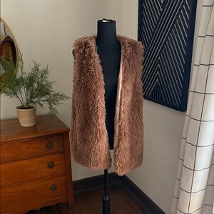 HYFVE Brown Teddy Vest medium
